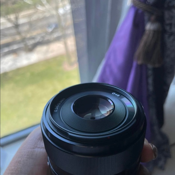 Sony SEL35F18 35mm f/1.8 Lens - Picture 4 of 5
